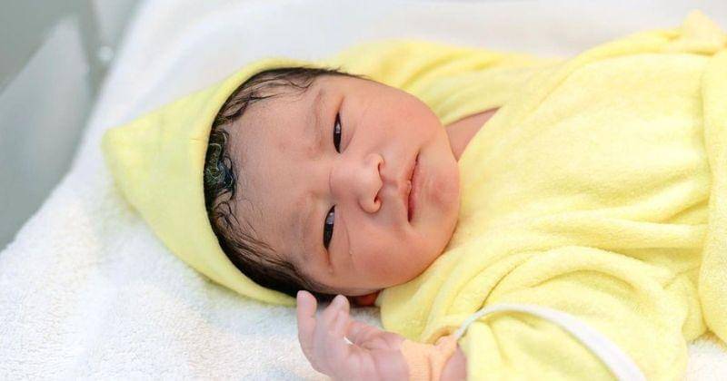 Instagram.com/ichaannisafaradila